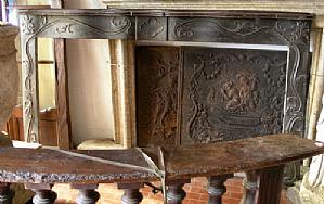chl068 carved walnut fireplace with floral motifs, Louis XIV period, measures 225 x 133 cm.