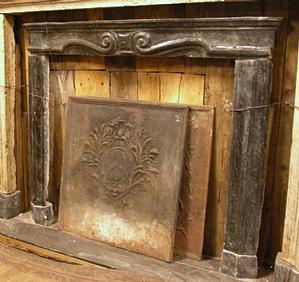 chm359 Italian fireplace, green Alpine marble, measures 150 cm wide x 122 cm high x 12 cm deep.