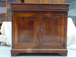 Credenza cappuccina a due porte in noce massello Luigi Filippo 1860 Francese