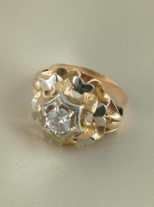 ANELLO CON DIAMANTE CENTRALE, ORO 18 KT
