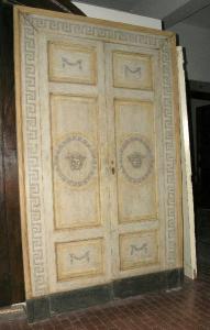 ptl181 n.2 porte laccate luigi XVI mis. max 154 x h 256 cm