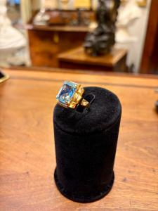 Anello in oro 18Kt e Acqua Marina