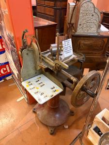 Affettatrice Berkel modello 100 da restaurare (conservato) 