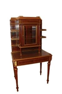 Cabinet credenzino francese stile Luigi XVI del XIX secolo in legno di mogano