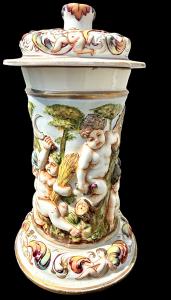 Scatola in porcellana decorata in rilievo con baccanale di cherubini. Ginori -Capodimonte. - Foto 5