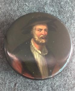 Scatola tabacchiera in papier mache’ dipinta con volto di uomo con barba.Olanda