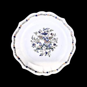 Maiolica plate with 'small bridge' decoration. Nove di Bassano.