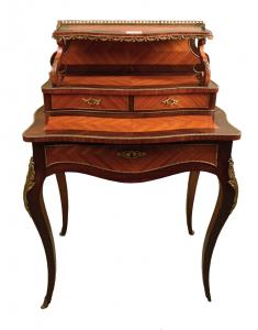 Mobile scrittoio francese del 1800 stile Luigi XV in bois de rose con bronzi
