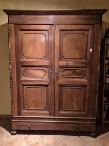 ARMADIO IN LEGNO DI NOCE epoca ‘ 800