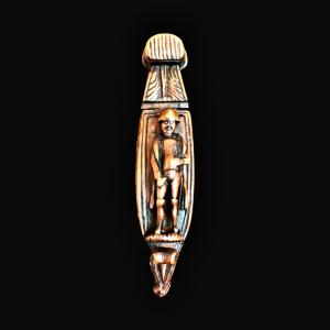 Wooden snuffbox in the shape of a boat with Napoleon on the lid. France.