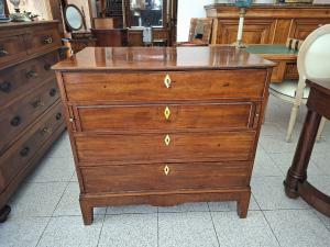 Cômoda A 86 - L 90 - P 57