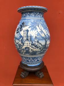 Large Albisola vase