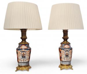 PAIR OF IMARI PORCELAIN LAMPS - JAPAN - 19TH CENTURY