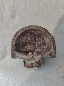 Elegante acquasantiera in marmo nembro tabacon - Venezia - 26 x 25 cm