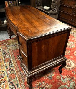 TAV346 - Walnut inlaid writing desk, 18th/19th Century, Dimensions W 130 x H 80 x D 60 - Foto 8