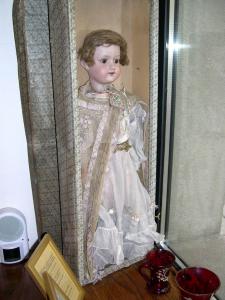 Rara bambola in porcellana della Manifattura Armand Marseille 1890 - 1900. Vestito e scatola originali