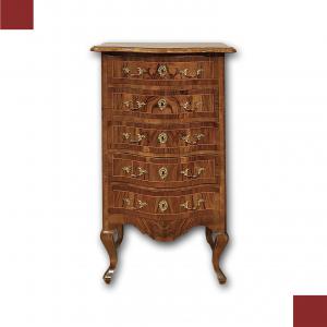 SMALL CHEST OF DRAWERS IN WALNUT, FIRST HALF OF THE 19TH CENTURY