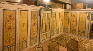 DARB238 - Boiserie laccata e dipinta, epoca '800, misure metri lineari 8,75 x H 2,45