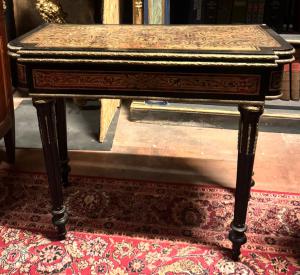TAV318 - Mesa Boulle com tampo que abre, incrustações em latão e tartaruga, época do século XIX, medidas cm C 87 x L 44 x A 75