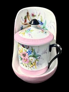 Tigela noturna com prato em porcelana. Paris antiga.