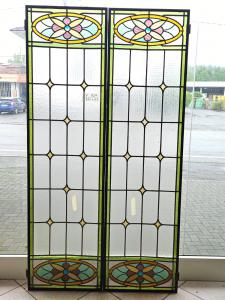 Coppia di vetrate cattedrale rilegate al piombo primo 900- H.163 cm-L.45 cm