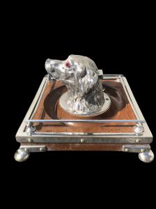 Sheffield and oak wood inkwell with four feet depicting a dog's head. England.