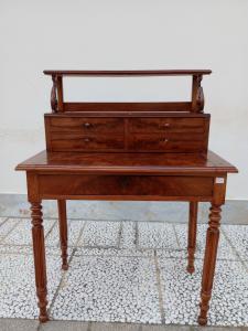 Scrittoio con tiretto ,tavolino 80lx107hx46p