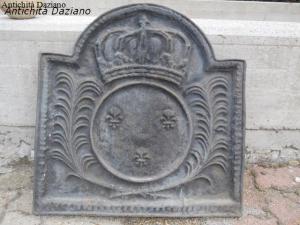 Placa de lareira em ferro fundido
