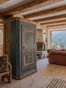 Armadio Dipinto Tirolese datato 1801 - Foto 6