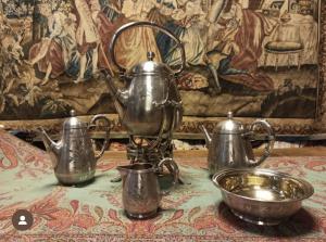 Original CHRISTOFLE. Rare complete set with Samovar. Paris, Liberty style, authentic hallmarks on the bottom from the period 1891-1935.