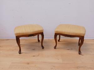 Paar Nussbaum Pouf-Hocker/Fußstützen - Louis-Philippe-Stil - frühes 20. Jahrhundert