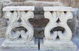 Coppia di piccole basi da tavolo - Marmo Biancone di Asiago - 19° secolo - Venezia