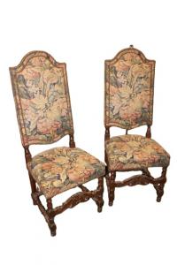 Set di 4 sedie stile Rinascimento – Legno di noce, imbottitura in gobelin