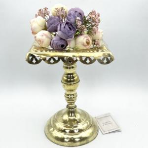 Antiga alzatina de centro de mesa para bule de chá em latão
