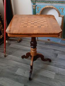 tavolino antico intarsiato dama scacchi italia XIX secolo