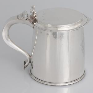 Caneca em prata esterlina Carlos II, ourives AL, Londres, 1676