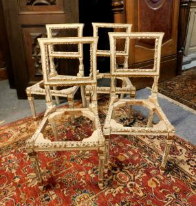 panc69 Four Louis XVI lacquered chairs, 43 x 42 h 86 cm.