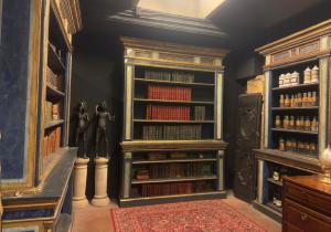 LIB157 - N. 3 Bibliotheksschränke, 18. Jahrhundert, unterschiedliche Maße: siehe Beschreibung