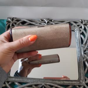 VINTAGE CLUTCH