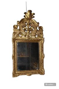 Specchiera francese della seconda metà 700 in legno dorato foglia oro