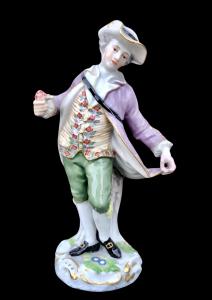 Porcelain statuette depicting a male figure with ice cream. Meissen, Germany.