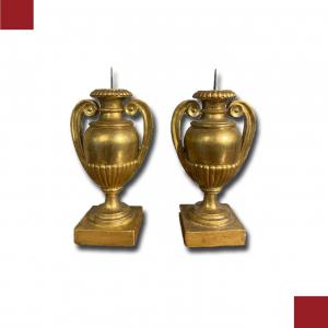 COPPIA DI CANDELABRI AD ANFORA DORATI INIZIO DEL XIX SECOLO