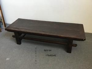 Niedriger Couchtisch