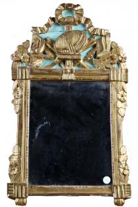 Specchiera francese di fine 1700 in legno intagliato, dorato foglia oro e laccato