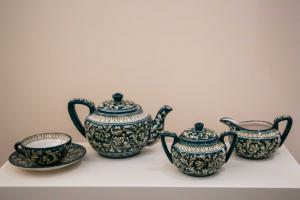 Servizio da the in ceramica decorata a mano FRANCESCO MOLARONI SCONTATO € 580,00