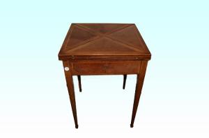 Antico tavolino da gioco stile Vittoriano del 1800 a fazzoletto