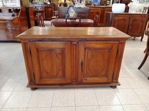 Credenza in noce
