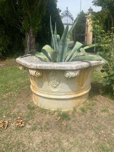 Pozzo in marmo 150 × 85h