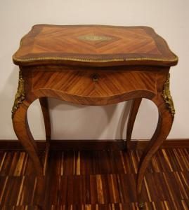 Antique French Louis XV style rosewood dressing table from the 1800s