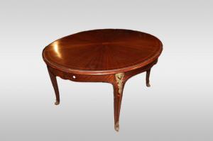 Mesa oval extensível Luís XV em mogno do século XIX